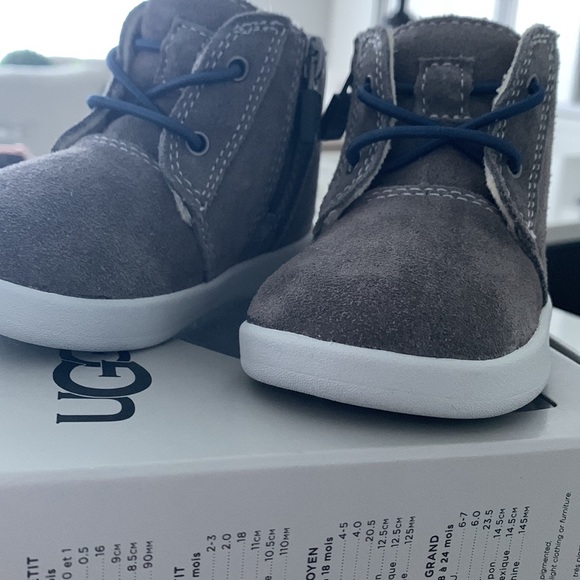 UGG Toddler Suede Bootie - Picture 3 of 3